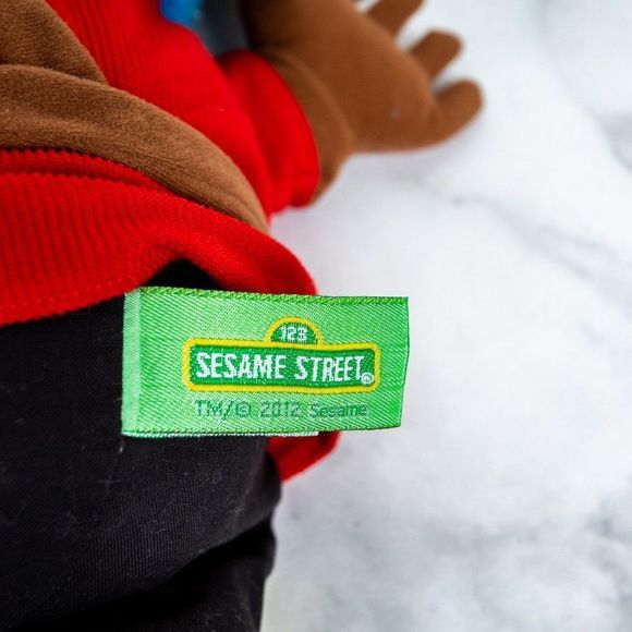 Sesame Street / Gund  Cookie Monster Canadian Mountie Plush 2012 - Picture 5 of 8